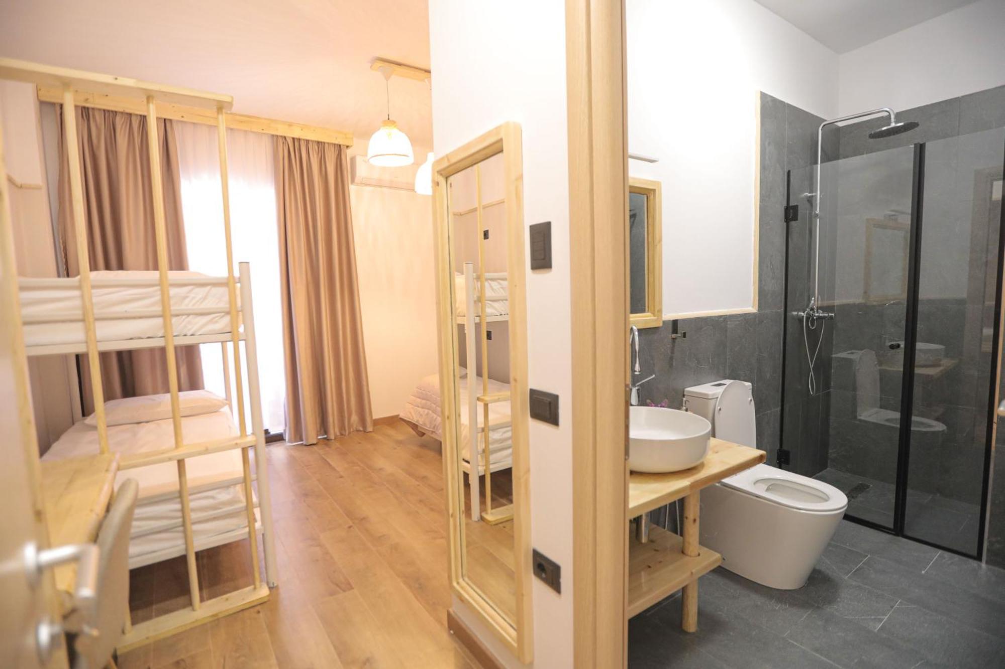 Nidum Harmony Bed & Breakfast ติรานา ภายนอก รูปภาพ